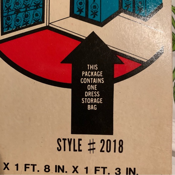 v i n t a g e :: MCM Floral Vinyl Hanging Closet Dress Storage - Picture 6 of 15